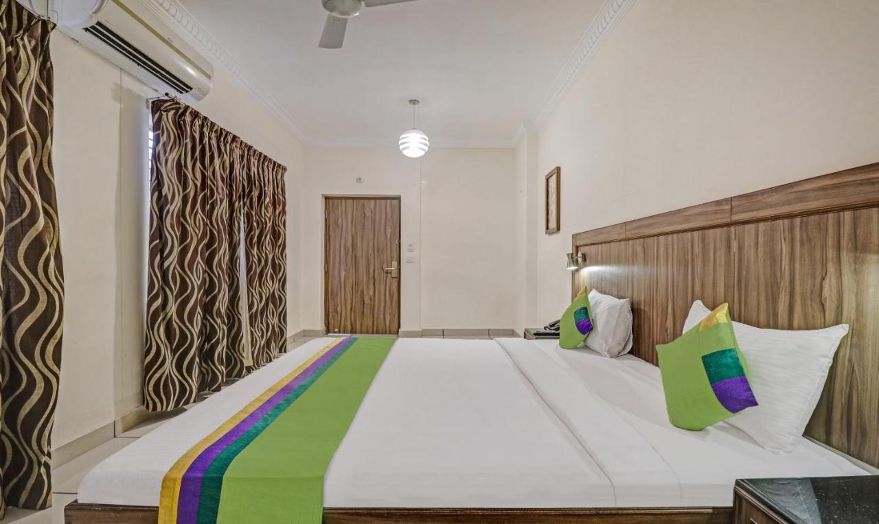 Treebo Komfort Suites, 3 Km From Mysore Palace المظهر الخارجي الصورة